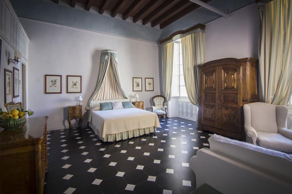 Palazzo Lengueglia B&B Αλμπένγκα Εξωτερικό φωτογραφία